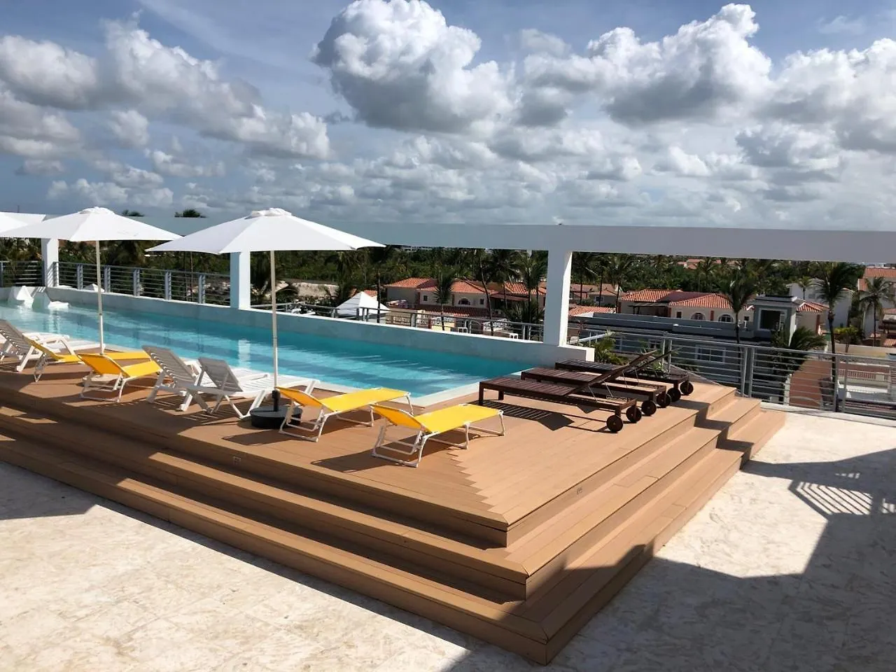 Vacation Suites With Rooftop Pool, Spa, Restaurants - Playa Los Corales Punta Cana 5*,