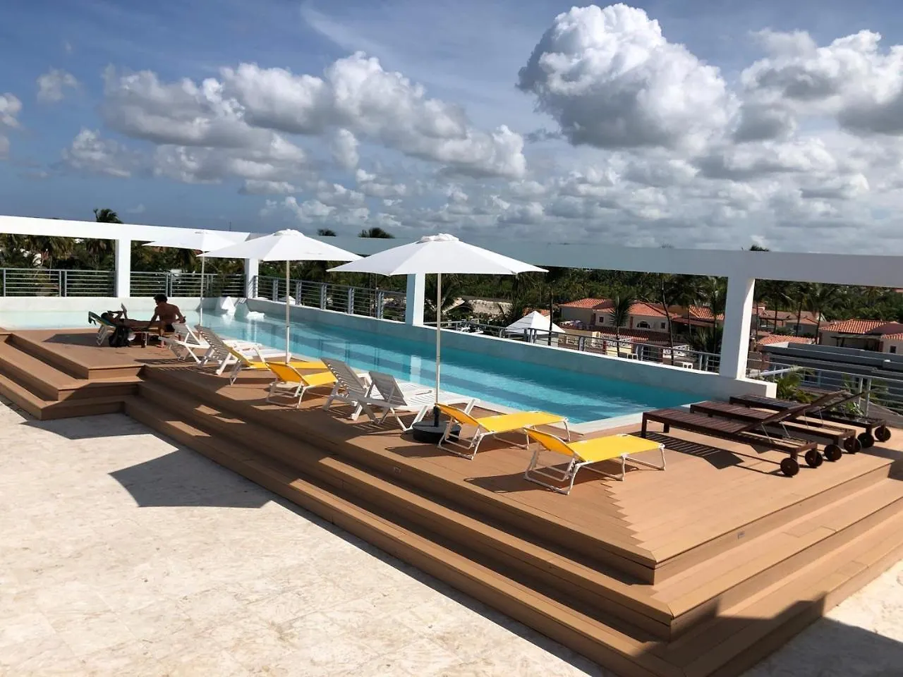 Hotel Vacation Suites With Rooftop Pool, Spa, Restaurants - Playa Los Corales Punta Cana